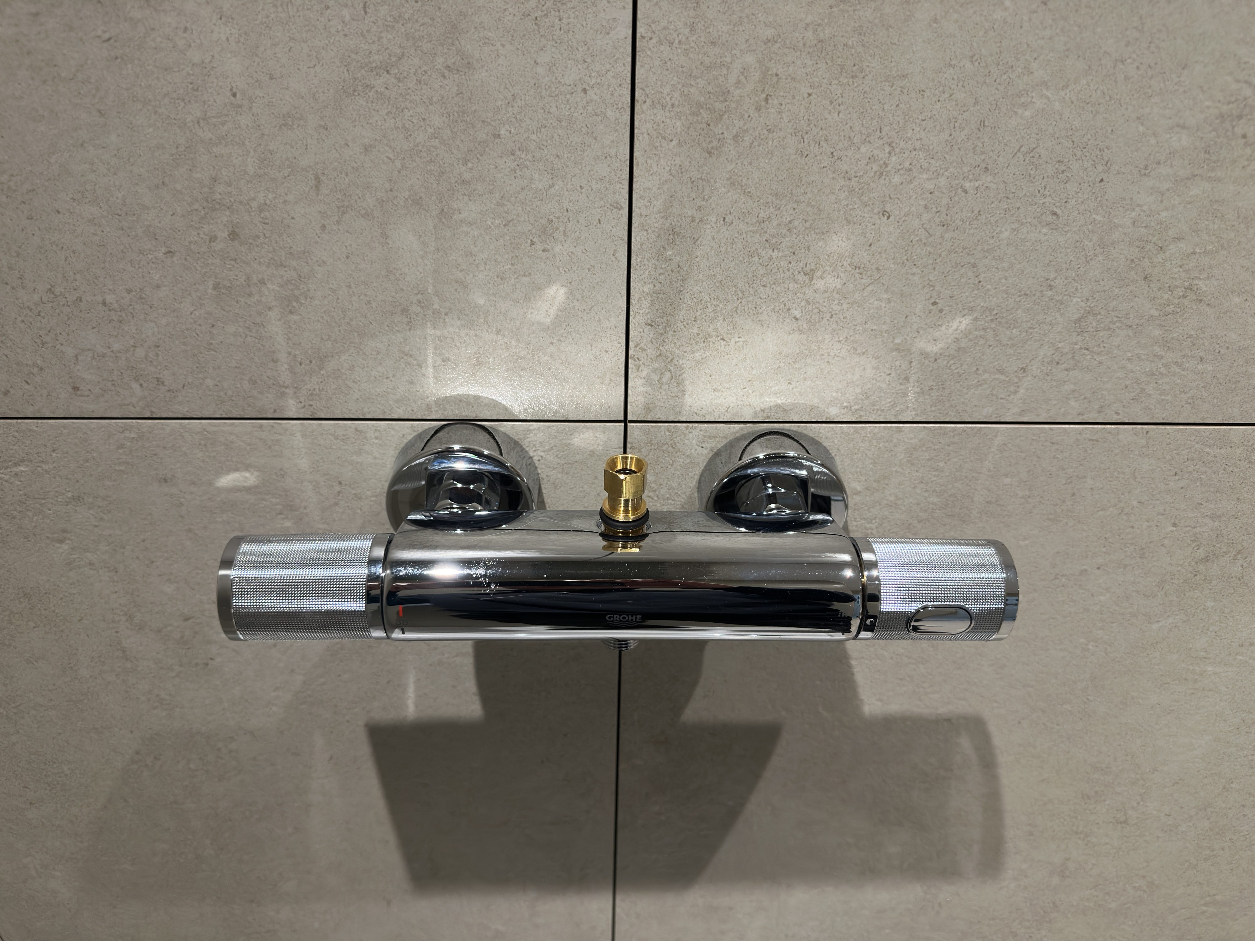 Badkamer renovatie 37 Amersfoort met grohe regendouche